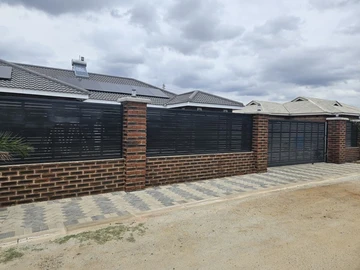 3 Bedroom Flat & Apartment