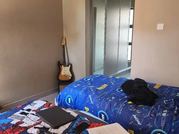 4 Bedroom Flat & Apartment