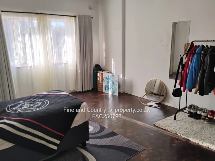  3 Bedroom Ground Floor Flat For Sale – Cbd