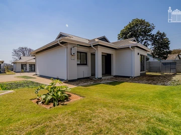 3 Bedroom Garden Flat