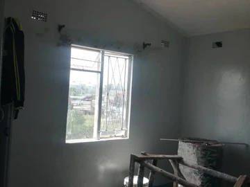 2 Bedroom Flat & Apartment