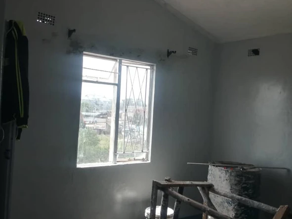 2 Bedroom Flat & Apartment