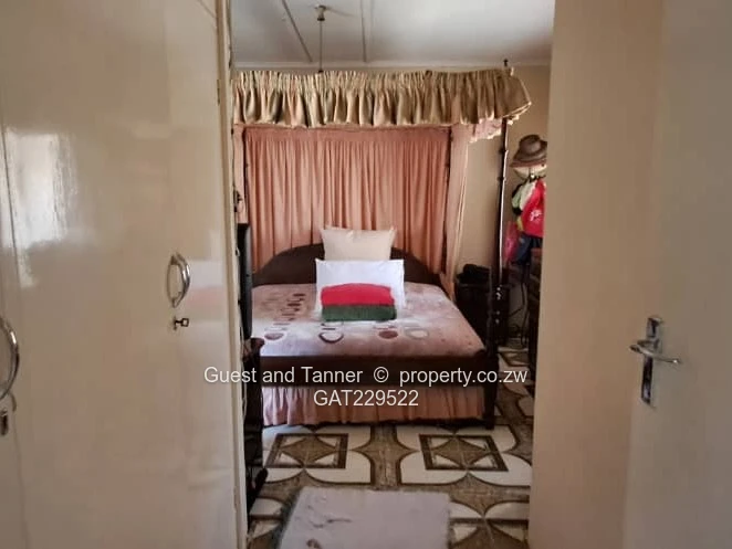 Elegant 3-Bedroom Home for Sale in Avonlea – Title Deeds, Borehole, Pool, Near Harare CBD