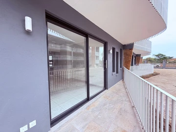 2 Bedroom Flat & Apartment