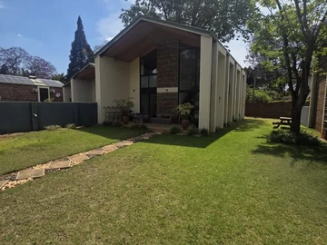 4 Bedroom Flat & Apartment