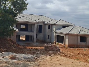 6 Bedroom House