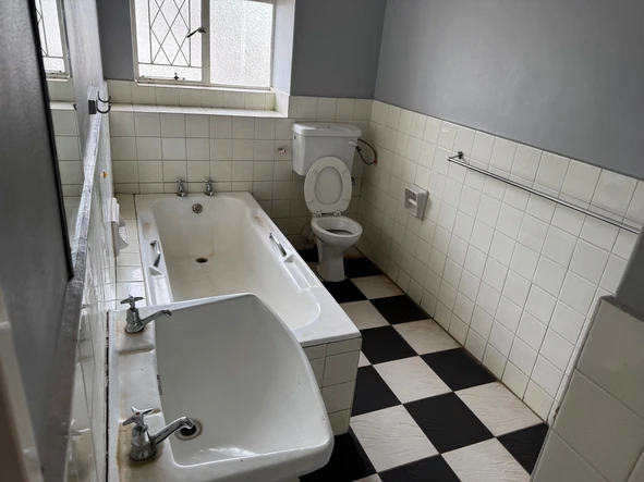 3 Bedroom Garden Flat