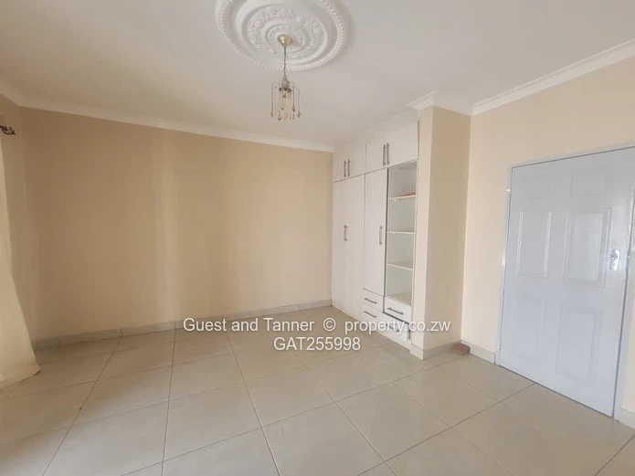Spacious 8-Bedroom Property to Let in Belvedere West