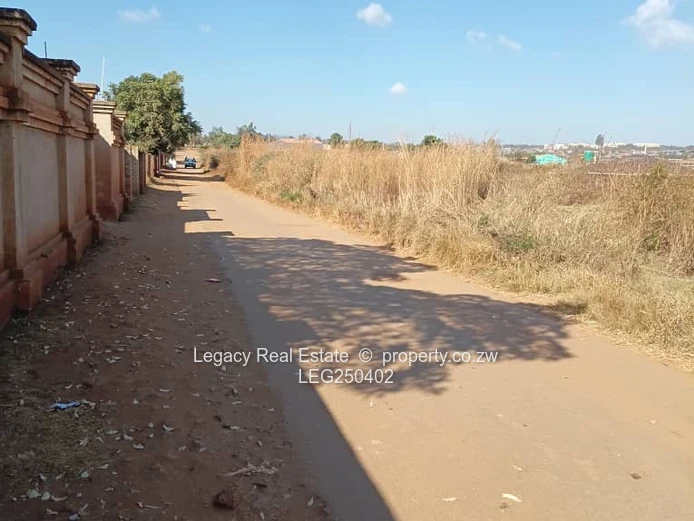 1500m² Vacant Stand in Hatcliffe — Level with Road Access