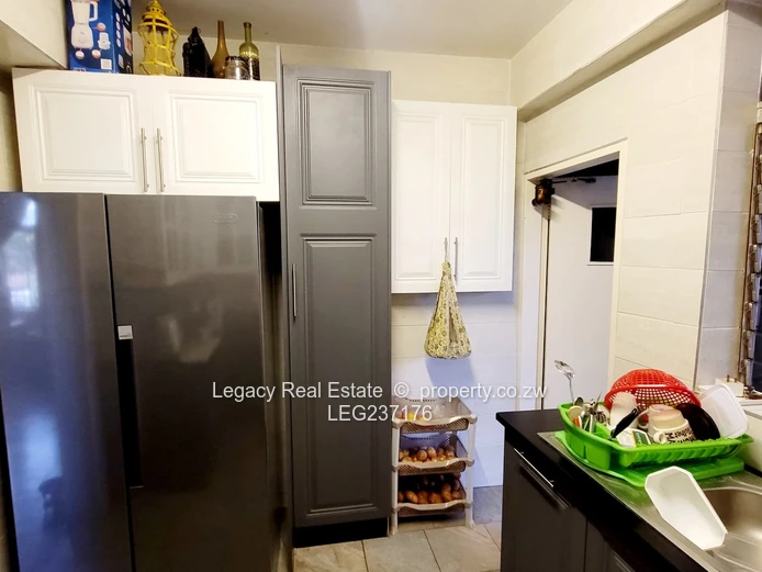 Premium 3-Bedroom Apartment With Pool In The Upper Avenues