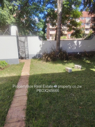 Duplex flat at PeterHall for rent available 1 May 2026!
