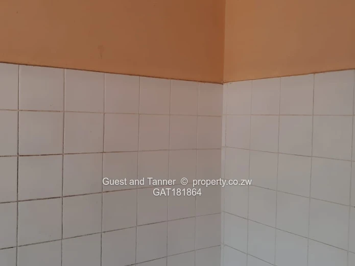 5 Bed House in Mainway Meadows