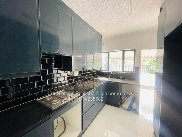 2 Bedroom Garden Flat To Let in Avondale West!