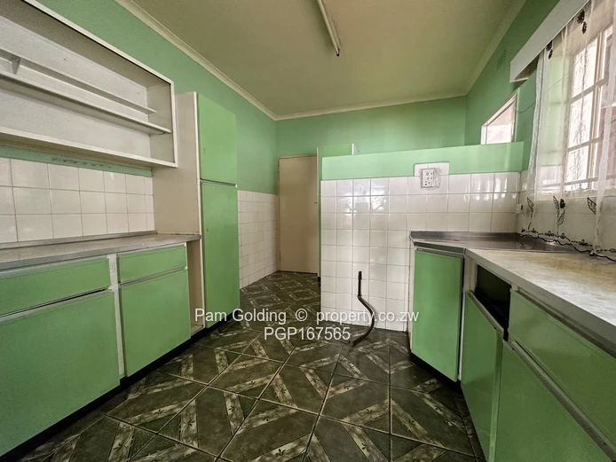 4 Bedroom House - Greystone Park 