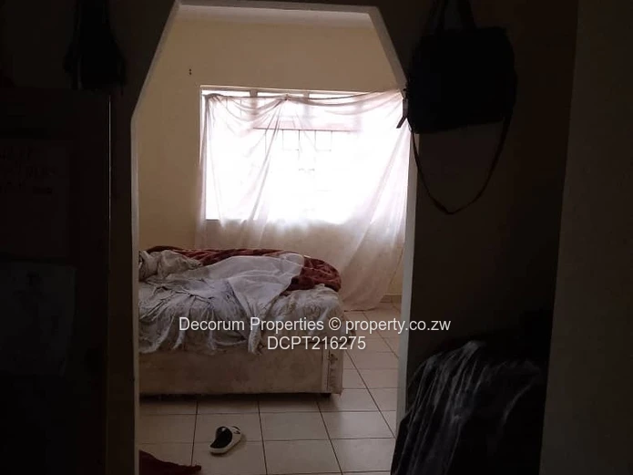 Charming 3-Bedroom Home in Damofalls with Modern Comforts