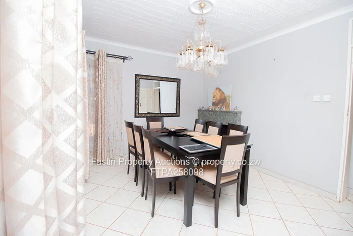  5 Bedroom Home For Sale In Helensvale