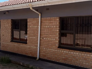 Beautifull Cottage for Rent in Waterfalls