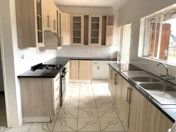 5 Bedroom House