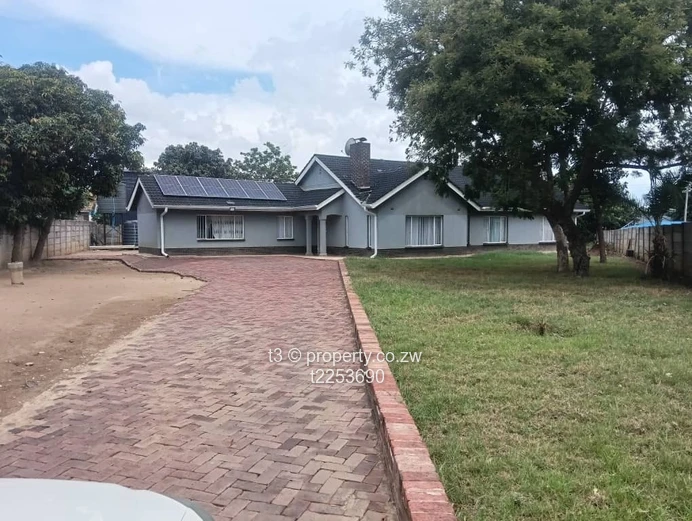 Spacious 3-bed Hillside Home — Borehole, Solar & Fireplace