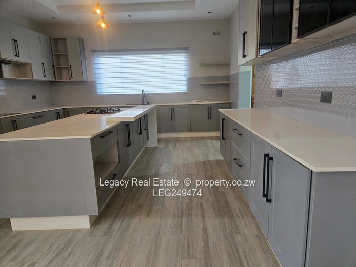 Exquisite Newly Built Home With Borehole And Solar Geyser,Turn-Key Luxury Home In Mt Pleasant Height