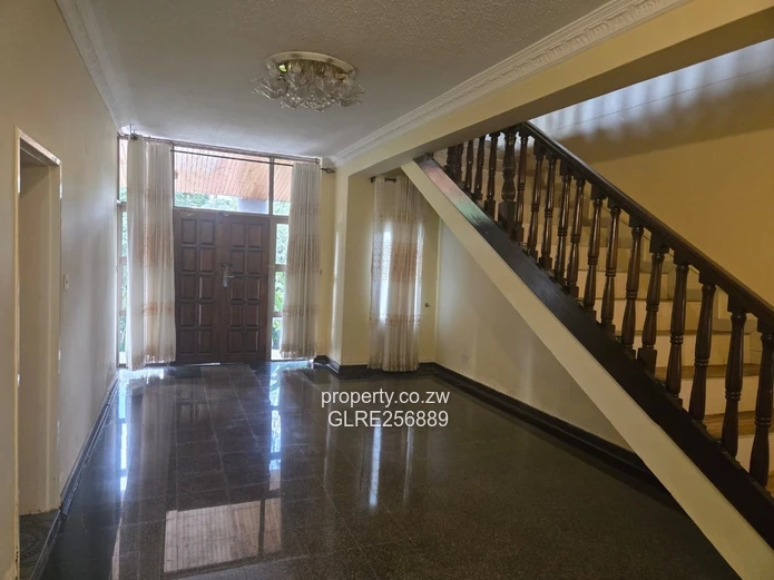 Borrowdale 7-Bed Family Home Opp Brook — Pool, Tennis & Garden
