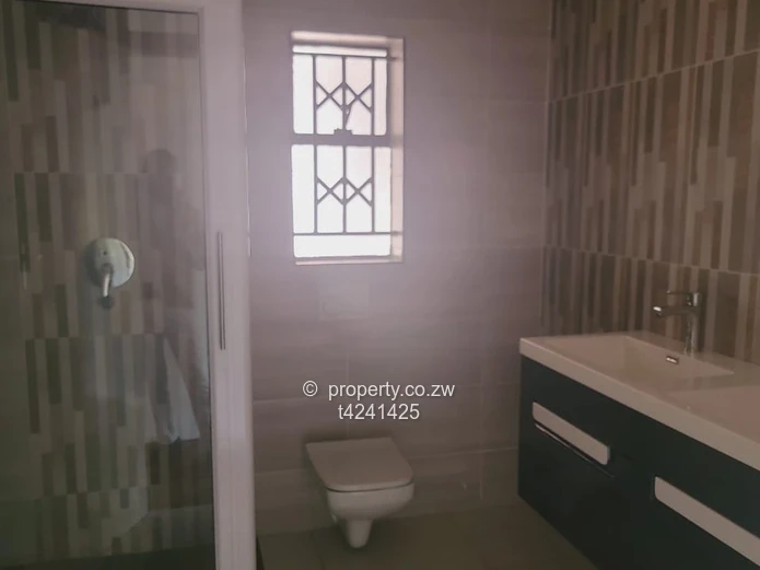 Chisipite 3 bedroom house to rent 