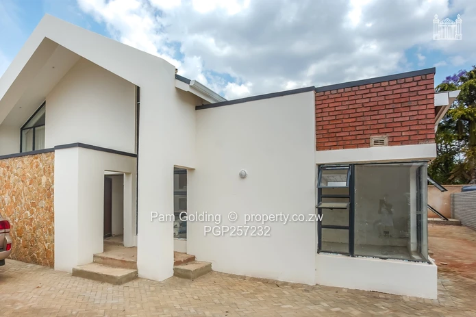 Spacious 3 Bedroom Cluster(semi-detached) for sale in Pomona