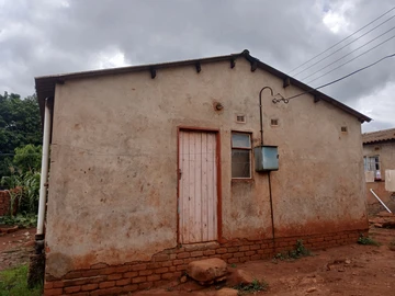 Kuwadzana Phase 3 - 2 roomed corehouse for sale!!e