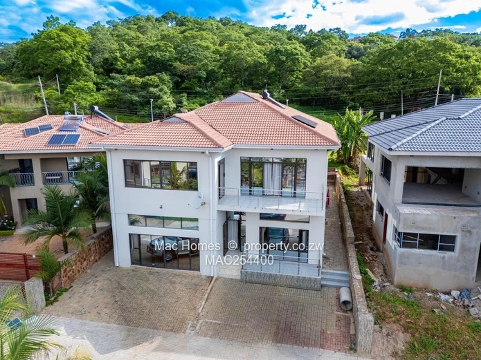 Luxury Villa for sale in Carrick Creagh Estate
