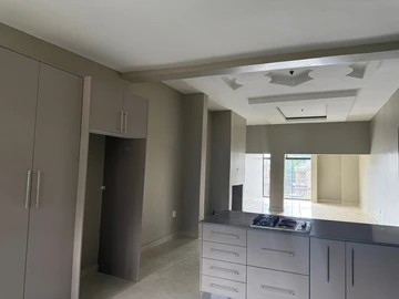 3 Bedroom Flat & Apartment