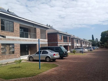 3 Bedroom Flat & Apartment