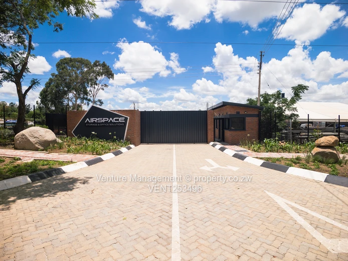 Prime 915sqm Warehouse  Rent – Off Airport Road