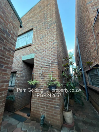 Suburbs townhouse for sale