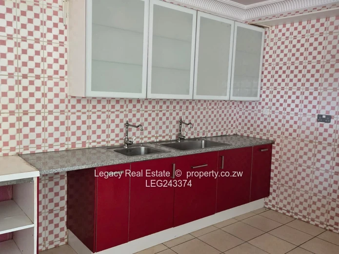 Riverside Park Rental With Sun Lounge & Garden