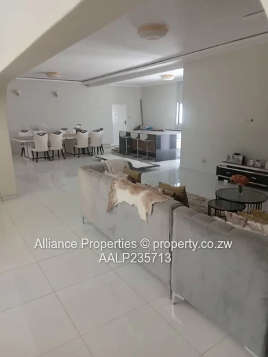 Luxurious 3-Bedroom En-Suite Cluster with Borehole in Prime Helensvale