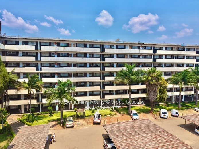 2-Bedroom Ground Floor Flat – The Avenues (Sole Mandate)