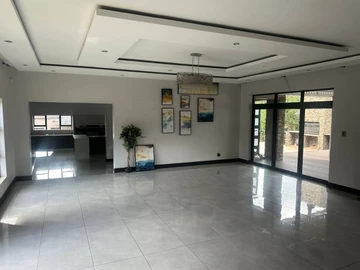 6 Bedroom House