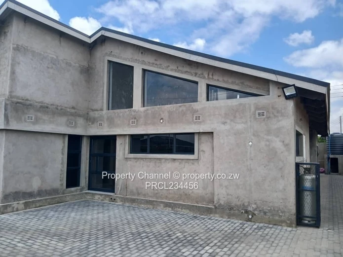 Mabvazuva Estate 3 Bed House - Secure Complex