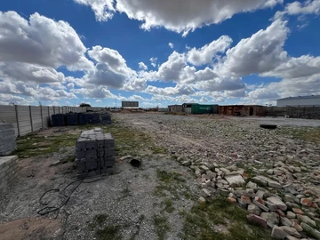 Commercial & Industrial Land