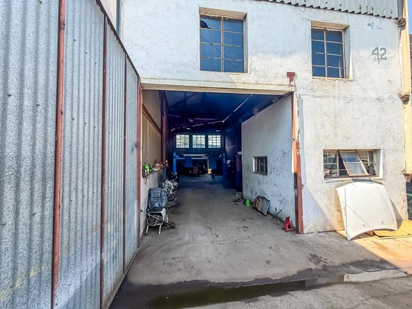 Warehouse & Factory