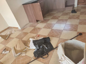 2 Bedroom Flat & Apartment