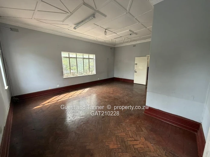 1st Floor Retail Shop for Rent in Belgravia