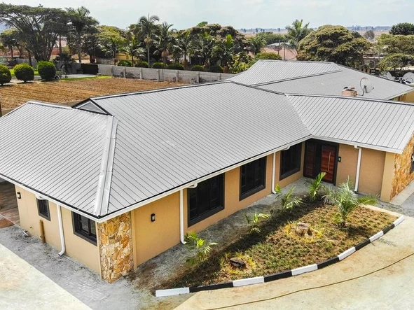 6 Bedroom House