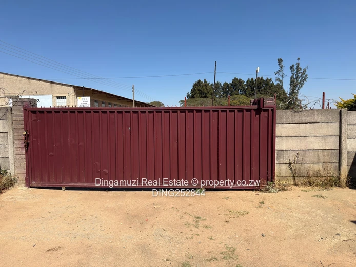 Warehouse/factory for rent in Marondera  (Sole Mandate)