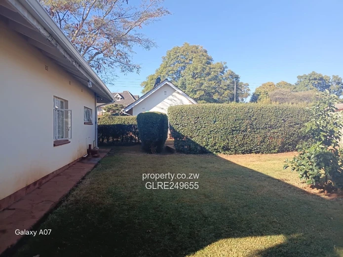 Borrowdale 5-Bed Home with Verandah, Garden & Borehole