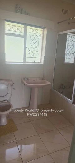 3 Bedroom House To Let In Greendale