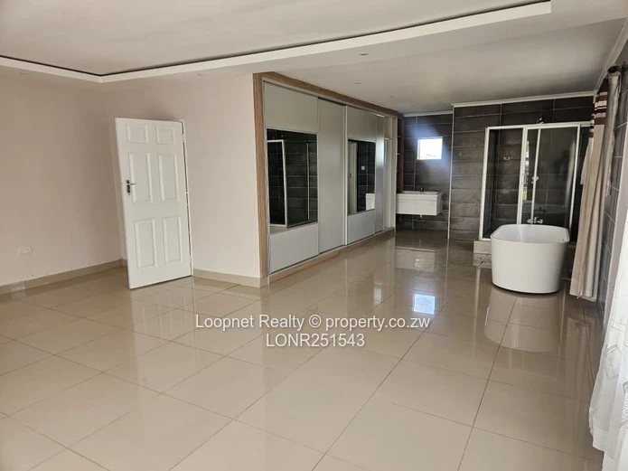 Spacious 4BR Family Home with Borehole in Arlington