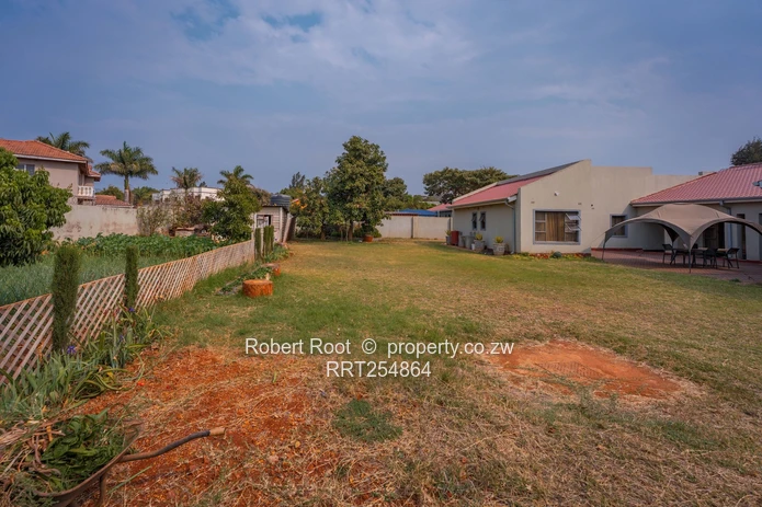 Prime 8 Bed Pomona House for Sale (Sole Mandate)