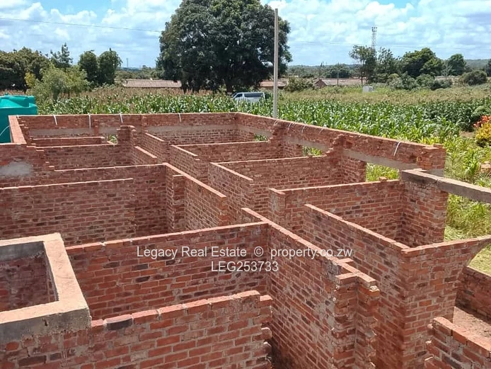 Cold Comfort: 5-Bed Shell Home on 383m² with Tank (Sole Mandate)