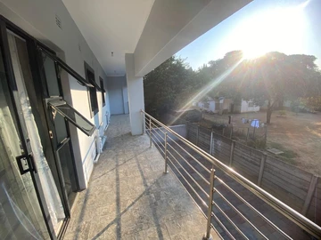 3 Bedroom Flat & Apartment